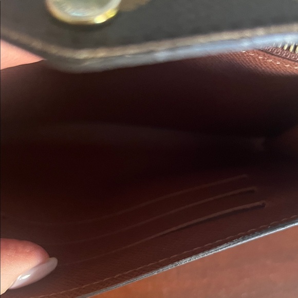 Louis Vuitton Monogram Sarah Compact Wallet - Picture 5 of 13